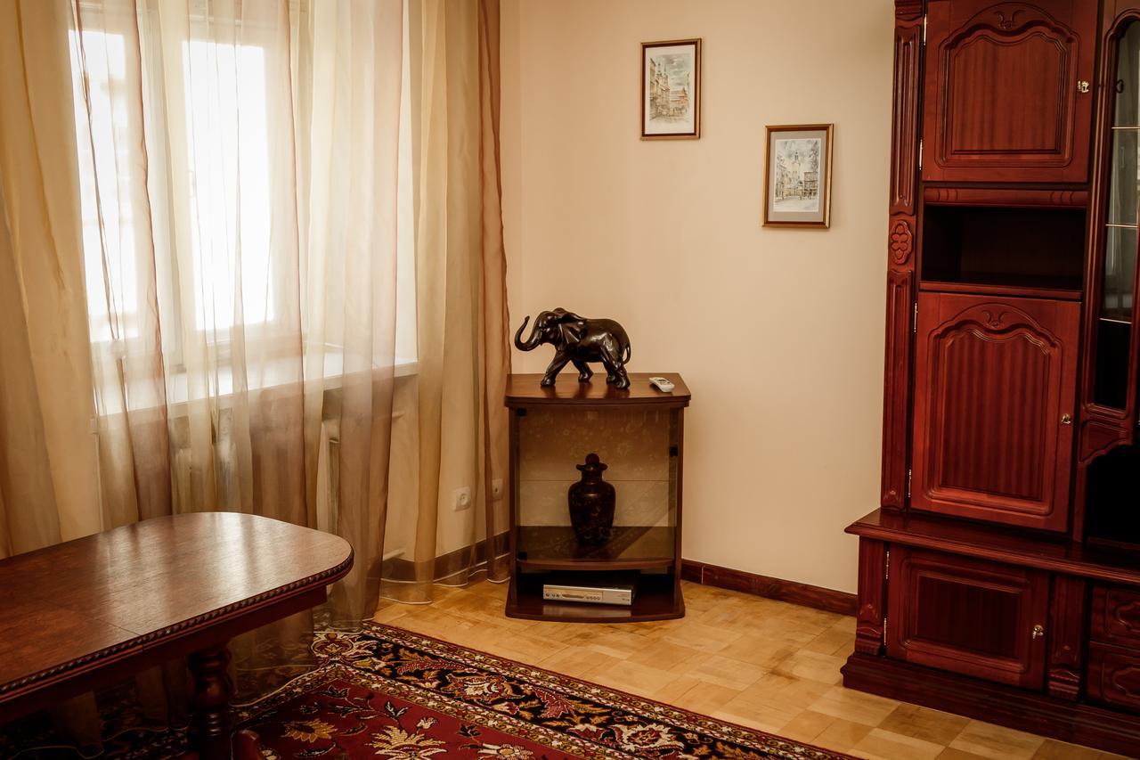 Library Apartment Lviv Eksteriør billede